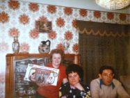 (1976-12) Noel avec parrain et maraine